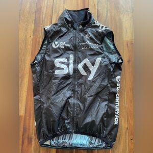 Rapha team sky XS wind vest